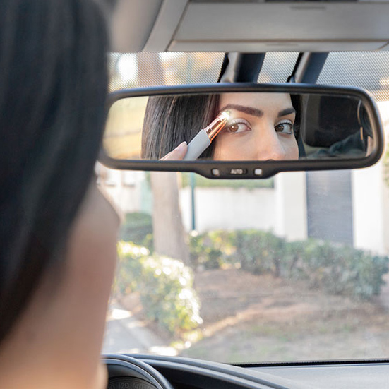 Valutu täpne karvade trimmer