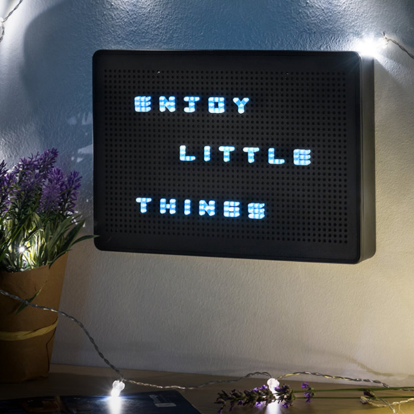 Valgustusega Pegboard