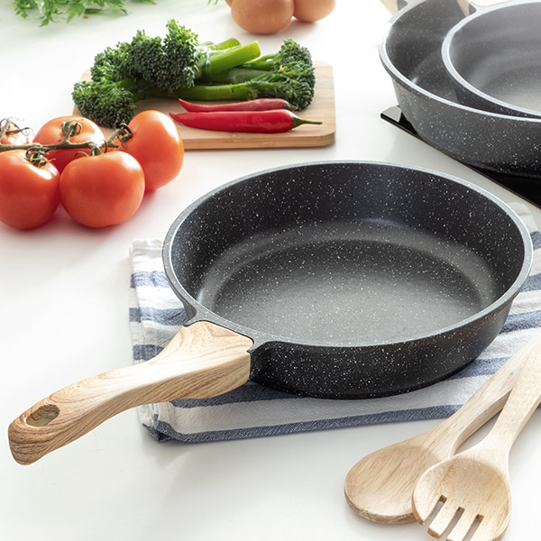 Premium praepann graniefektiga (24 cm)